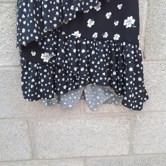 H&M Mini Skirt Sz 4 Black Floral Boho Tiered‎ Asymmetrical Ruffle Mid Rise - Picture 3 of 6